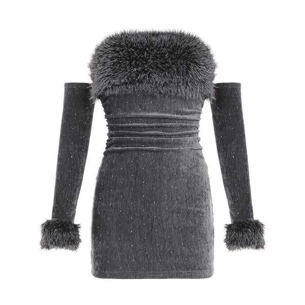 Mini-robe tube perlée avec gants duveteux 