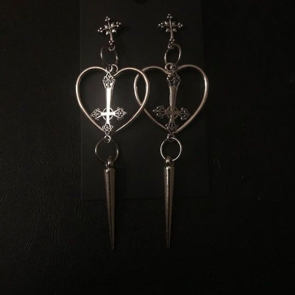 Boucles d'oreilles superposées avec pendentif en croix