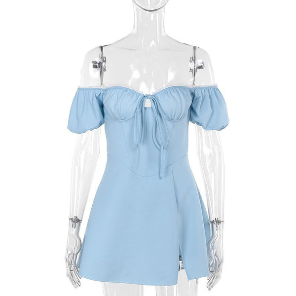 Mini-robe à épaules dénudées et col en cœur à nouer soi-même 