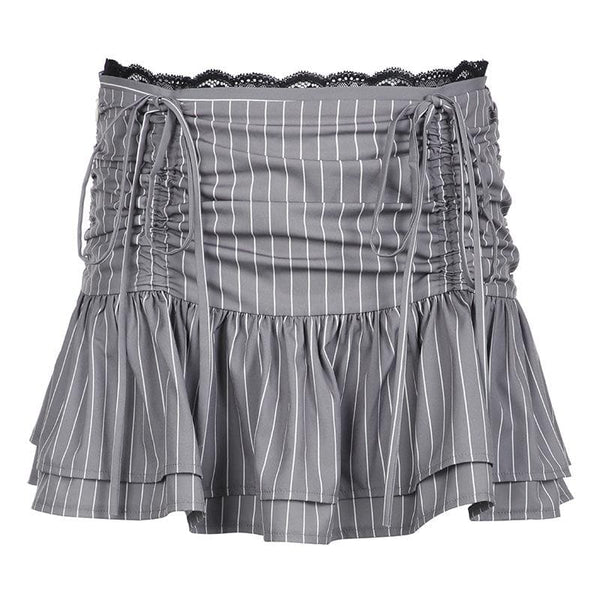 Mini-jupe rayée avec ourlet en dentelle froncée et cordon de serrage 