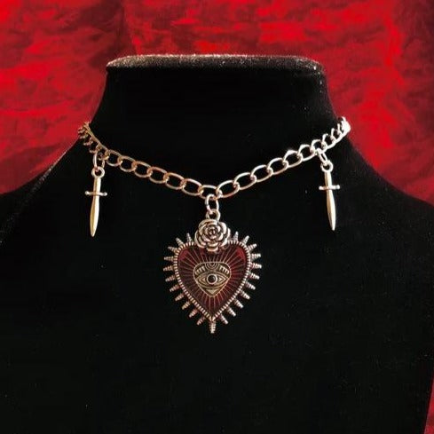 Collier ras du cou avec pendentif en forme de cœur en chaîne métallique