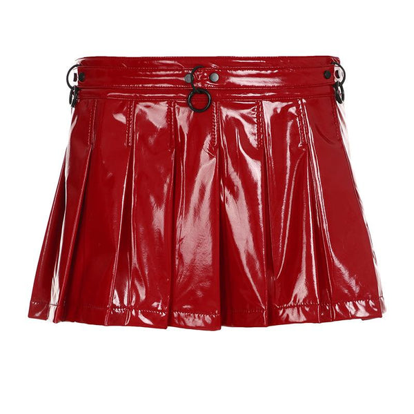 Mini-jupe plissée en cuir PU avec anneau en O 