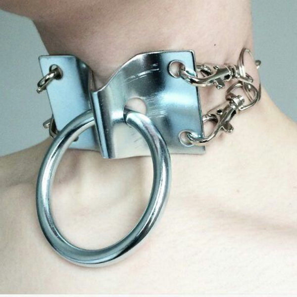 Collier ras du cou en métal avec anneau en O