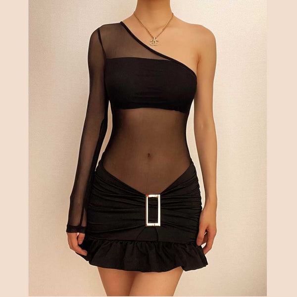 Mini-robe asymétrique en maille froncée irrégulière à volants contrastés et boucle