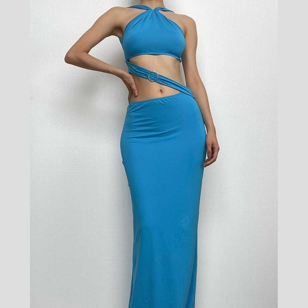 Robe longue unie à dos nu, ajourée, avec anneau en O et chaîne de perles