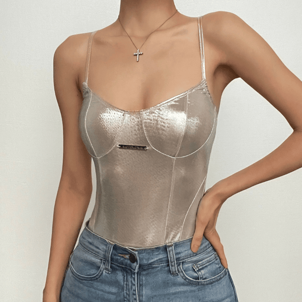 Body camisole sans manches à col en V et étiquette métallique dans le dos 