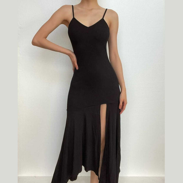 Robe longue à col en V fendue, froncée irrégulièrement et unie