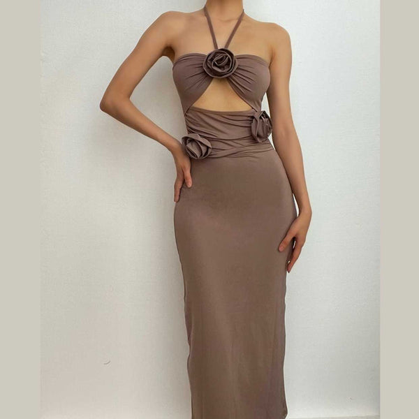 Robe midi unie à licou fendue, froncée et ajourée avec appliques florales