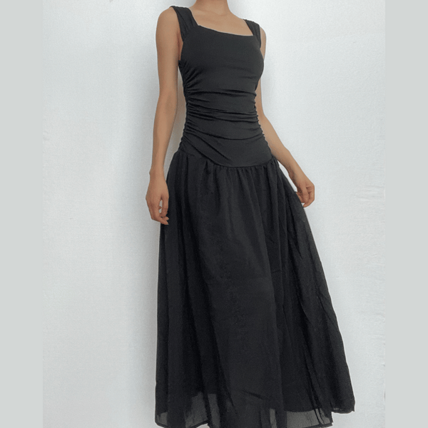 Robe longue unie à col carré, dos nu froncé et manches courtes