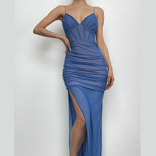 Robe longue en maille à col en V, fente froncée, fermeture éclair et bretelles spaghetti