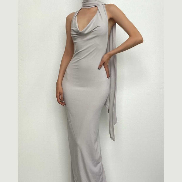 Robe longue unie à col bénitier et dos nu côtelé avec fente froncée