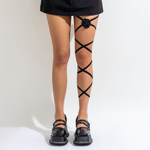 Chaîne de cuisse en velours à nouer avec appliques florales 