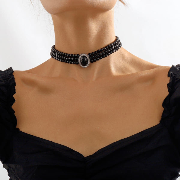 Collier ras du cou superposé en perles 